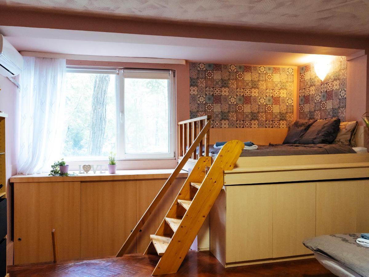 Woody - Cozy And Quiet Place Near Moghioros Park Boekarest Buitenkant foto